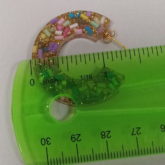 CLEARANCE Confetti resin hoop earrings with 18k gold plated hoop earrings - Picture 3 of 4